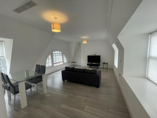 The Apartments Kensington High Street London Exteriör bild